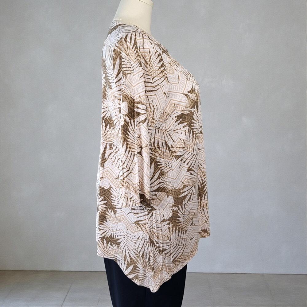 RUBY RD. Cream and Tan Palm Leaf Print Scoop Neck Top - Size 1X (16W)